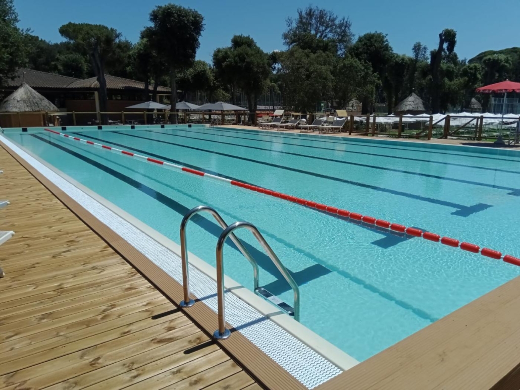 Piscina semiolimpionica prefabbricata in acciaio con corsie